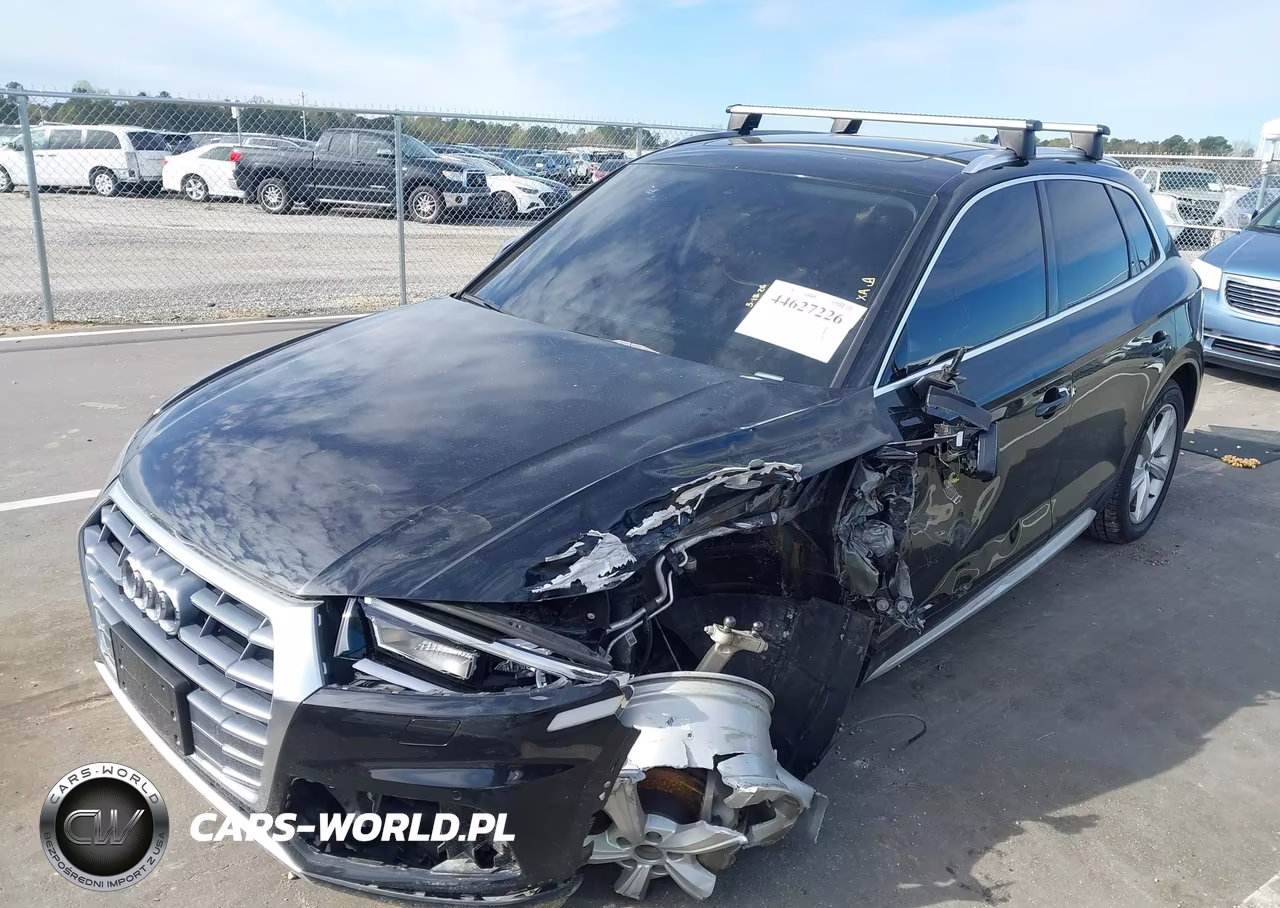2020 Audi Q5 Premium 45 Tfsi Quattro S Tronic-Titanium Premium 45 Tfsi Quattro S Tronic VIN:WA1ANAFYXL2037083 - 2