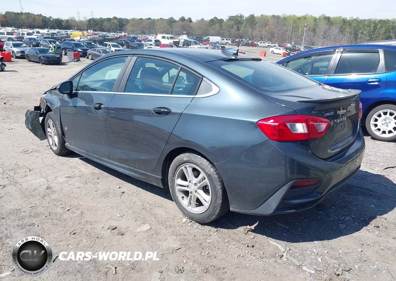 2017 Chevrolet Cruze Lt Auto VIN:1G1BE5SM8H7144043 - 3