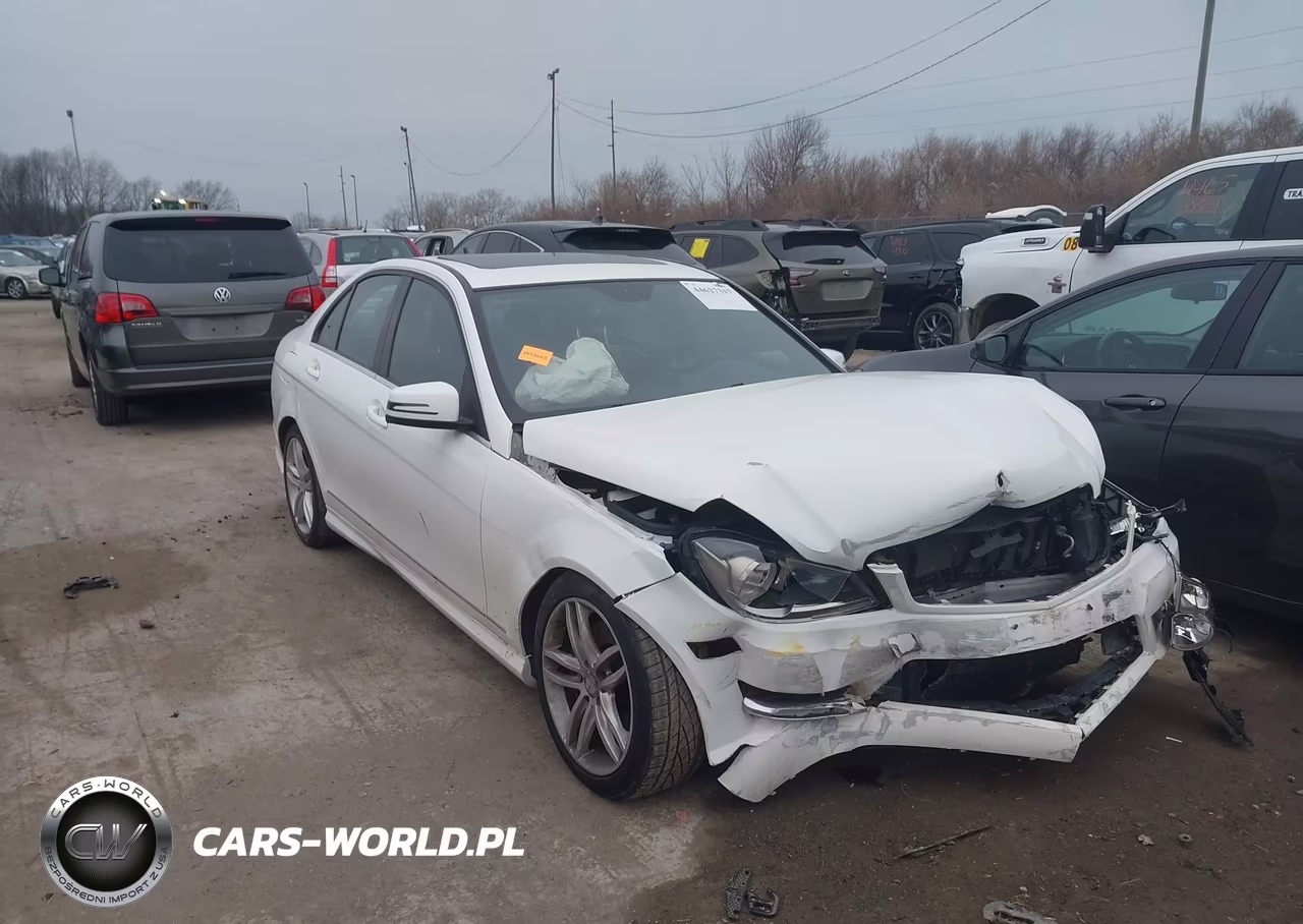 2013 Mercedes-Benz C 300 Sport 4Matic – zdjęcie 1 z 16