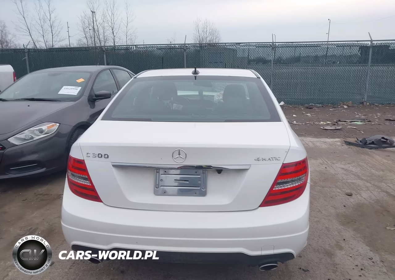 2013 Mercedes-Benz C 300 Sport 4Matic VIN:WDDGF8AB0DR253631 - 16