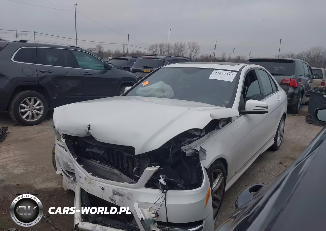2013 Mercedes-Benz C 300 Sport 4Matic VIN:WDDGF8AB0DR253631 - 2