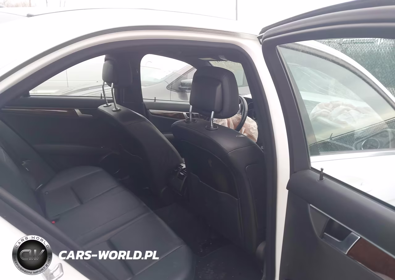 2013 Mercedes-Benz C 300 Sport 4Matic VIN:WDDGF8AB0DR253631 - 8