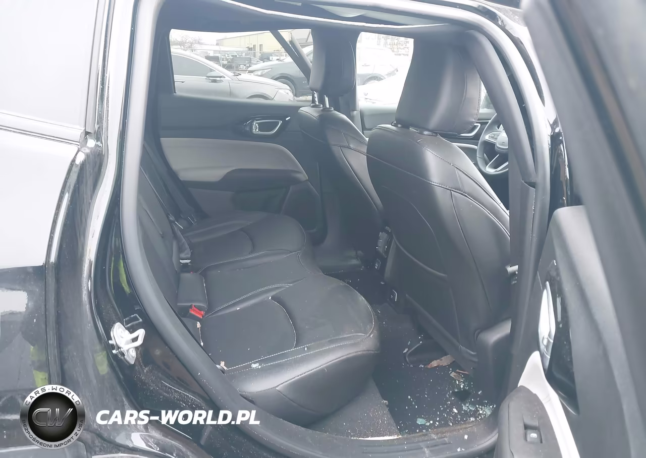 2025 Jeep Compass Limited 4X4 VIN:3C4NJDCN2ST586031 - 8