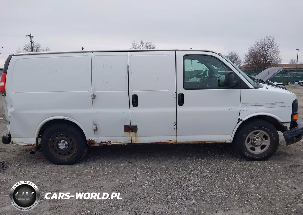 2007 Chevrolet Express Work Van VIN:1GCFG15X371100731 - 12