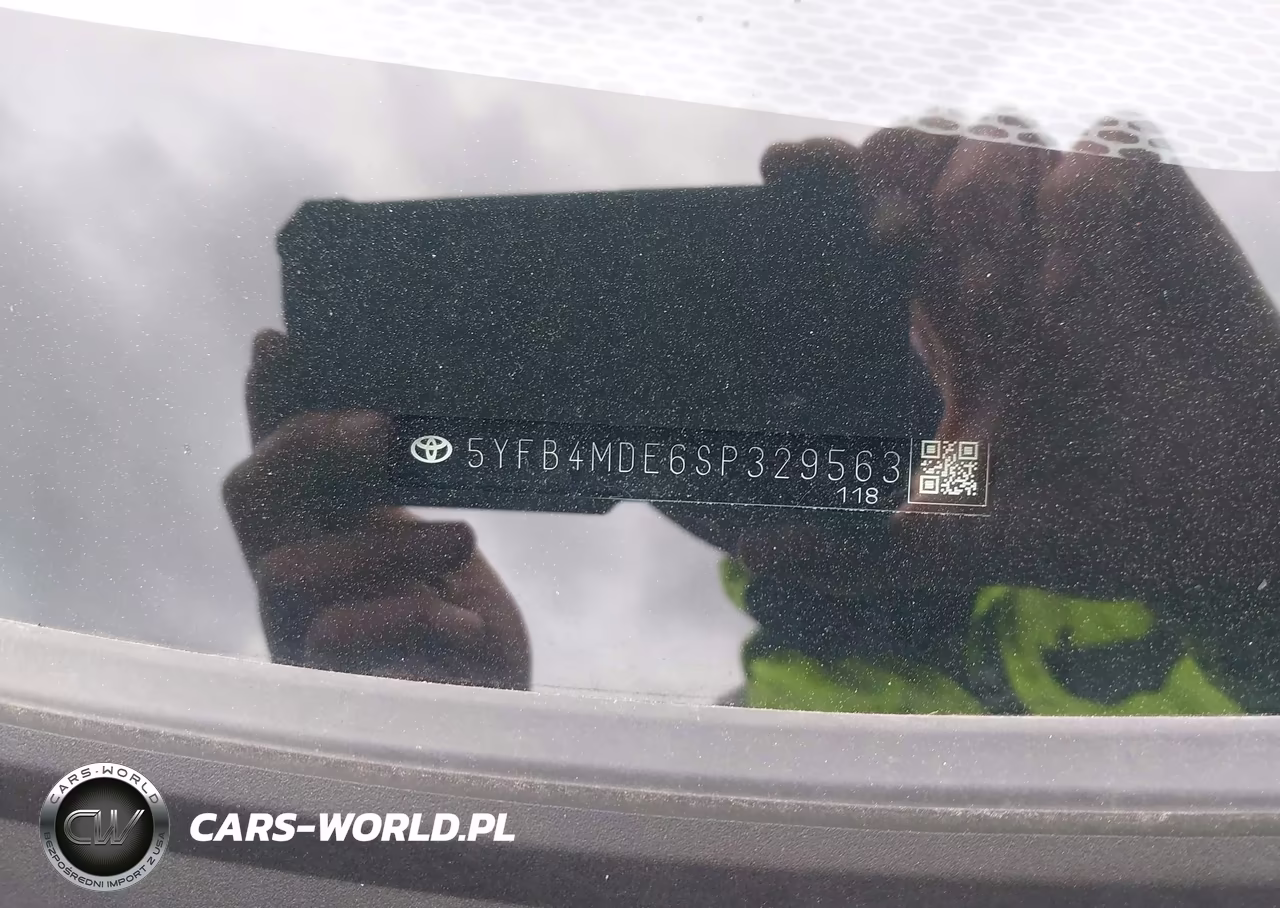 2025 Toyota Corolla Le VIN:5YFB4MDE6SP329563 - 9
