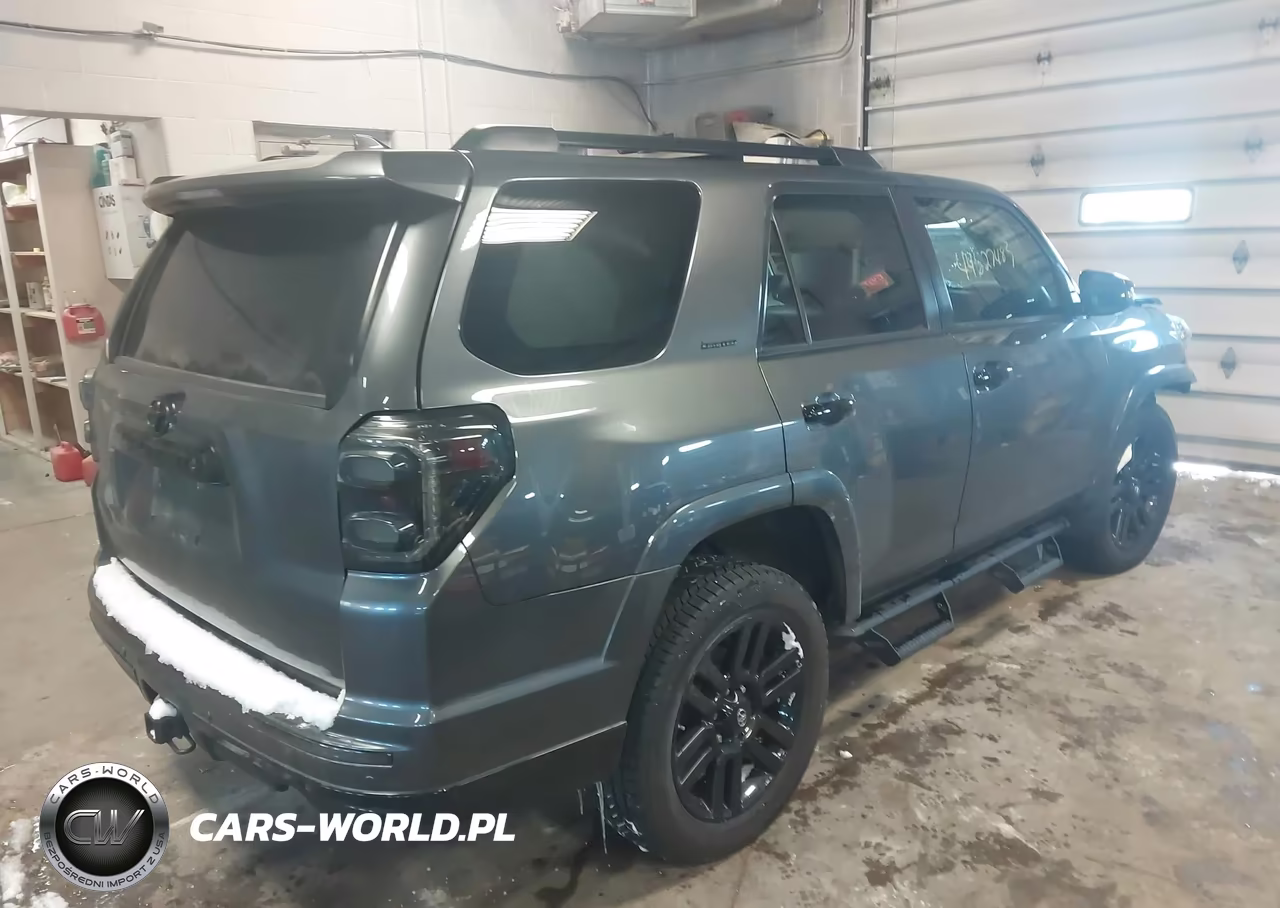 2020 Toyota 4Runner Nightshade Special Edition VIN:JTEBU5JR9L5739216 - 4