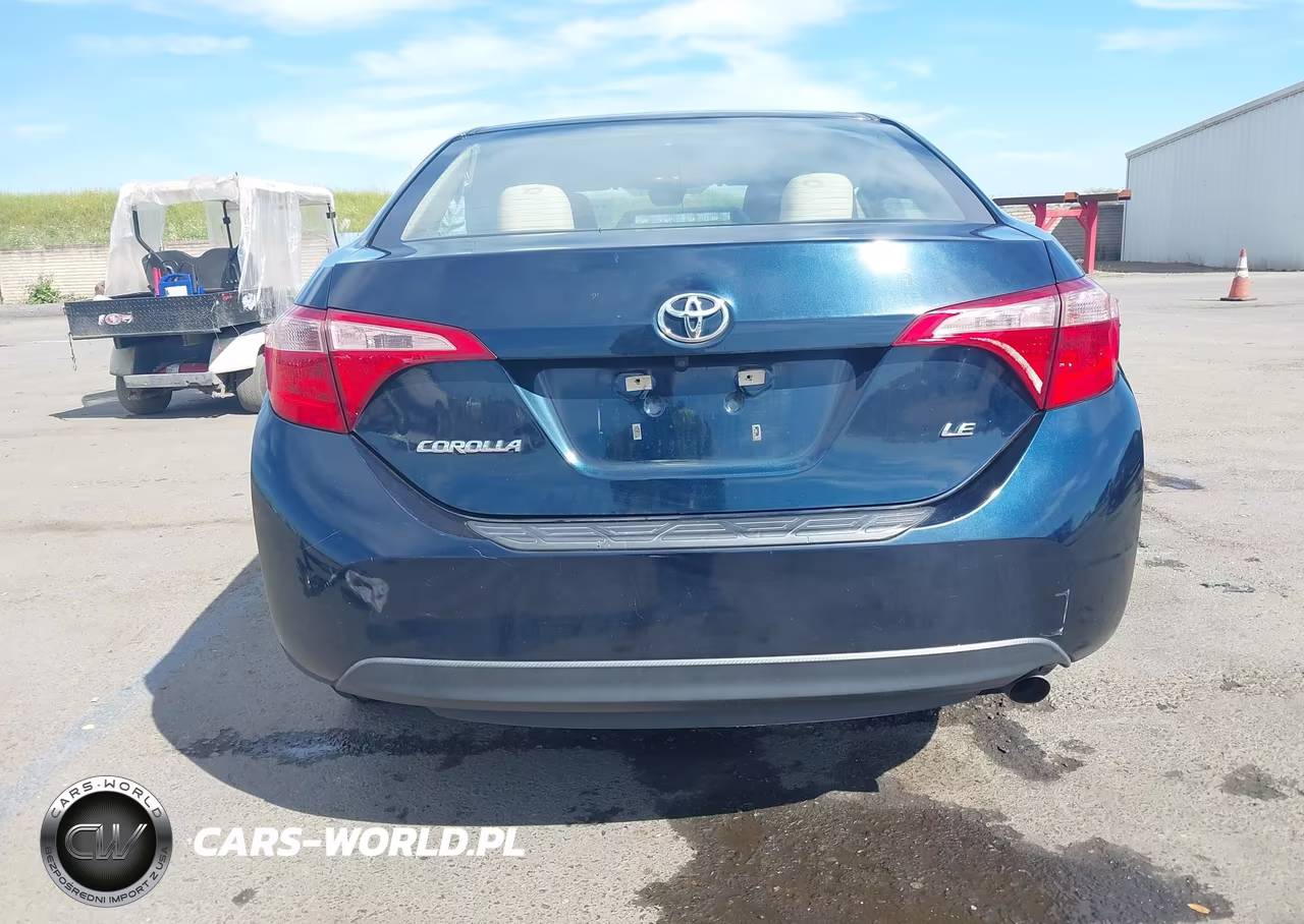 2017 Toyota Corolla Le VIN:5YFBURHE1HP733158 - 17