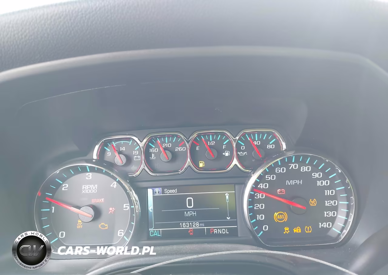 2018 Chevrolet Silverado 1500 1Lt VIN:3GCUKREC3JG620857 - 7