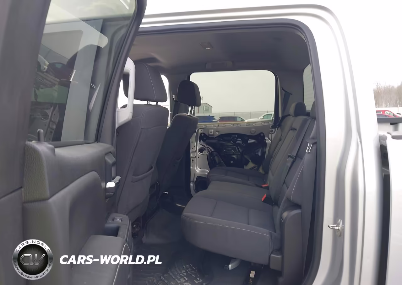 2018 Chevrolet Silverado 1500 1Lt VIN:3GCUKREC3JG620857 - 8