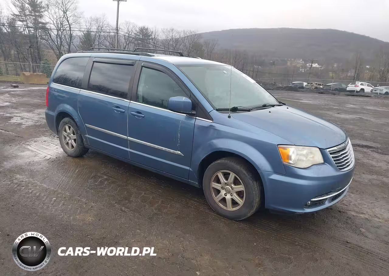 2011 Chrysler Town & Country Touring