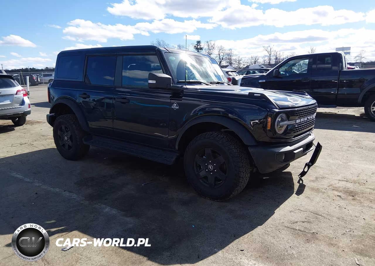 2025 Ford Bronco Outer Banks – zdjęcie 1 z 16