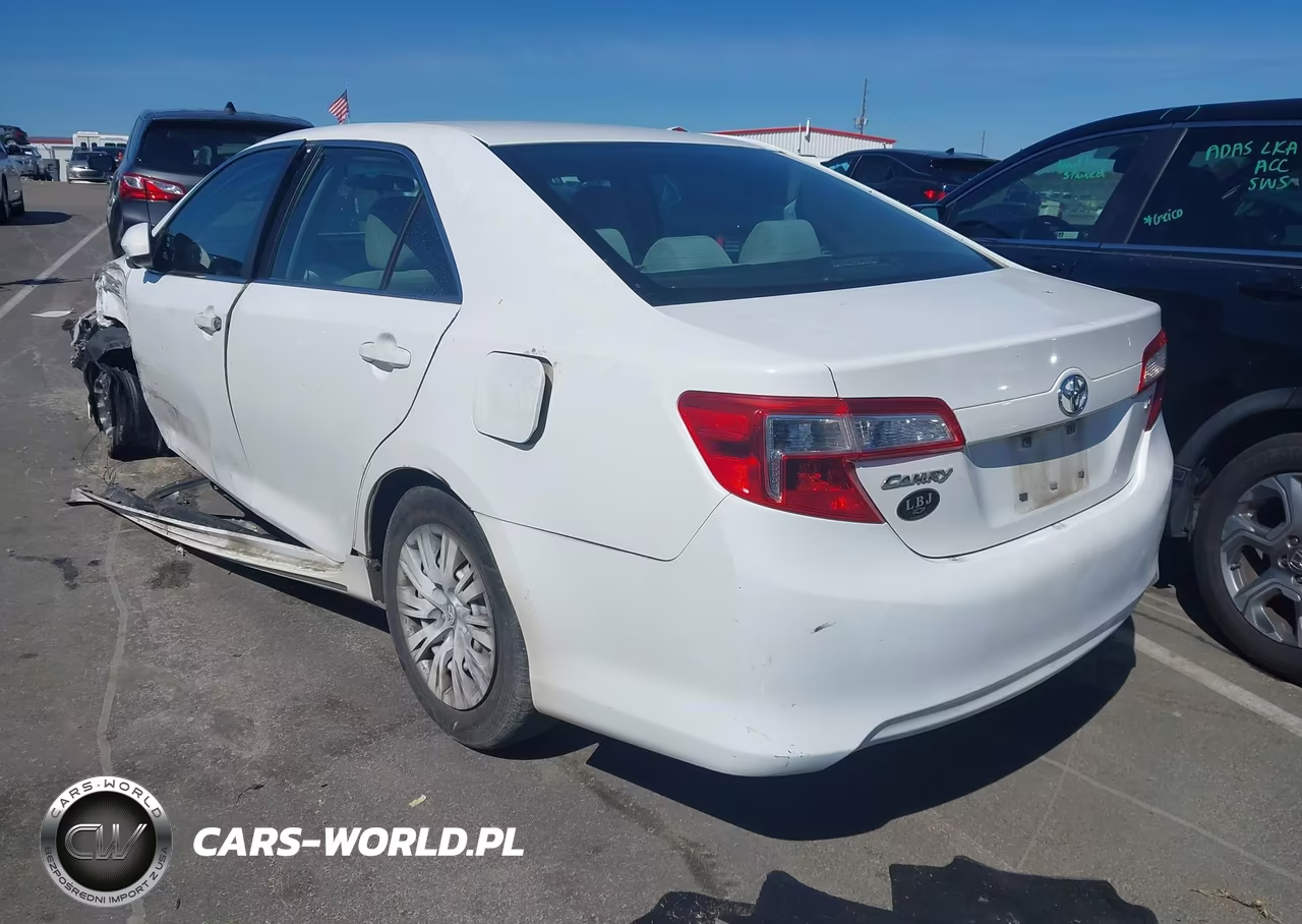 2012 Toyota Camry Le VIN:4T1BF1FK7CU165008 - 3