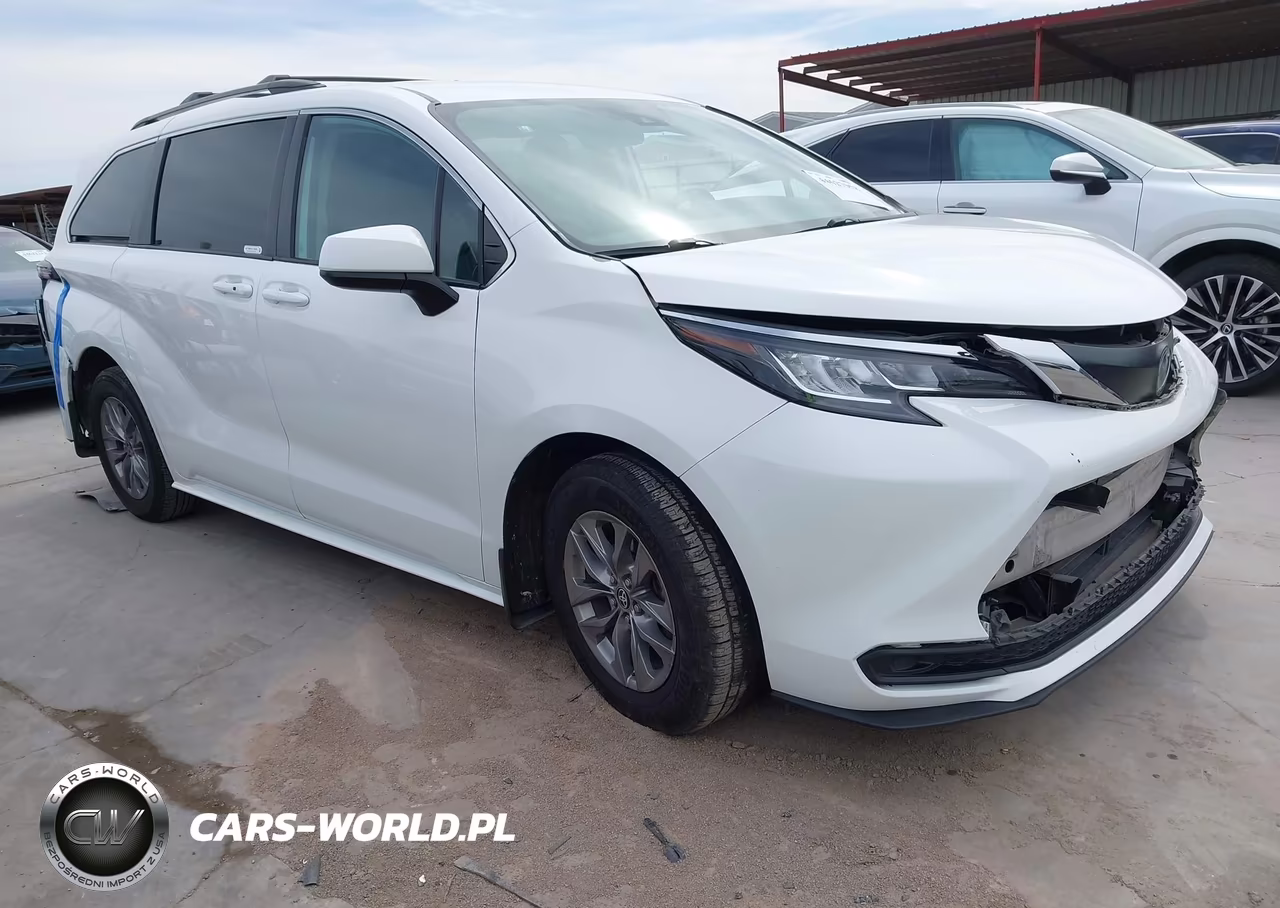 2022 Toyota Sienna Le