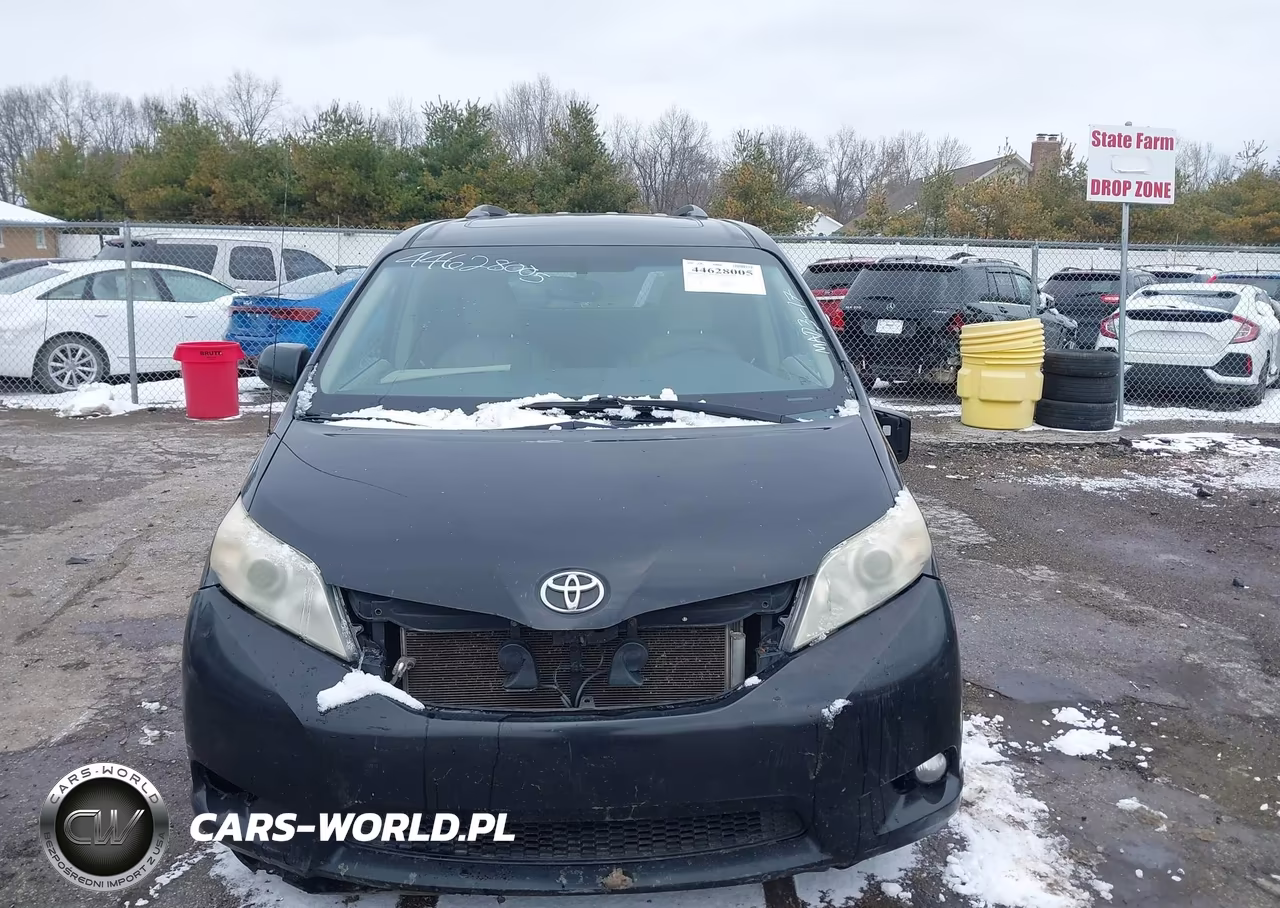2011 Toyota Sienna Xle V6 VIN:5TDYK3DC8BS123581 - 12
