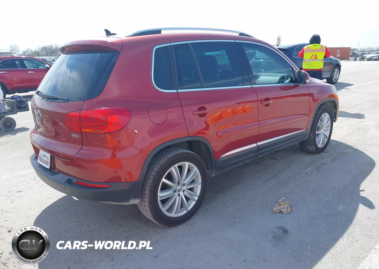 2016 Volkswagen Tiguan Se VIN:WVGAV7AX4GW061140 - 4