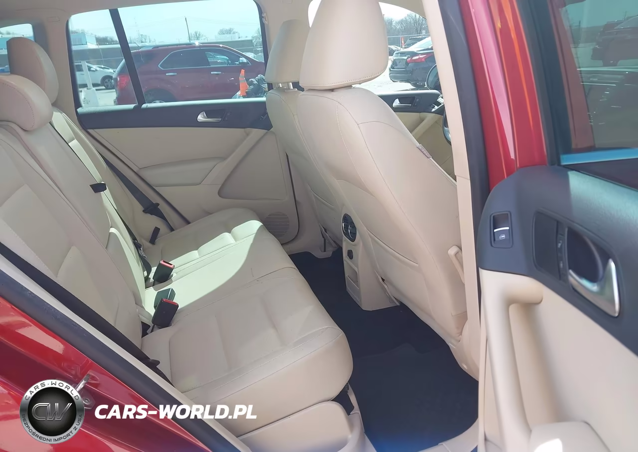 2016 Volkswagen Tiguan Se VIN:WVGAV7AX4GW061140 - 8