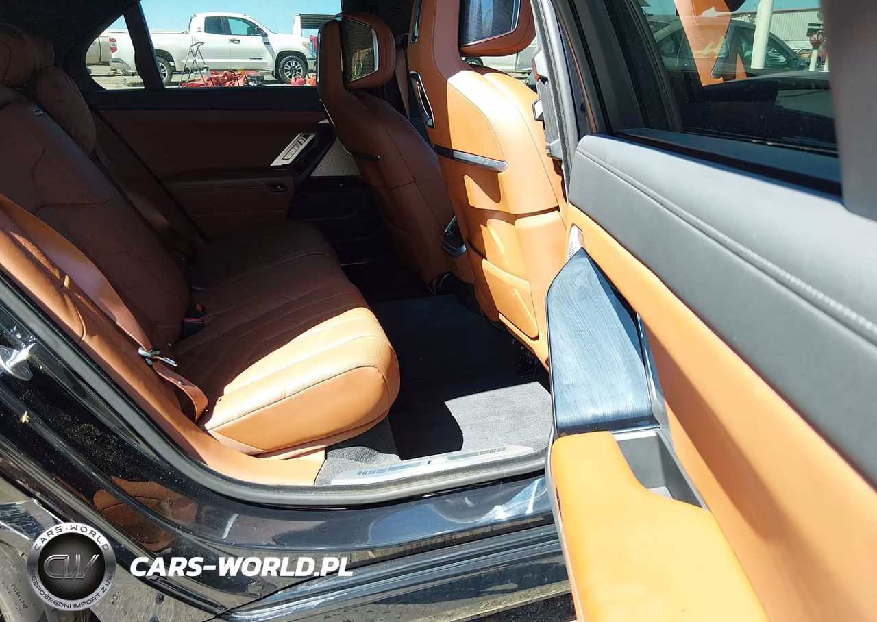 2024 BMW I7 Edrive50 VIN:WBY43EJ08RCS36765 - 8