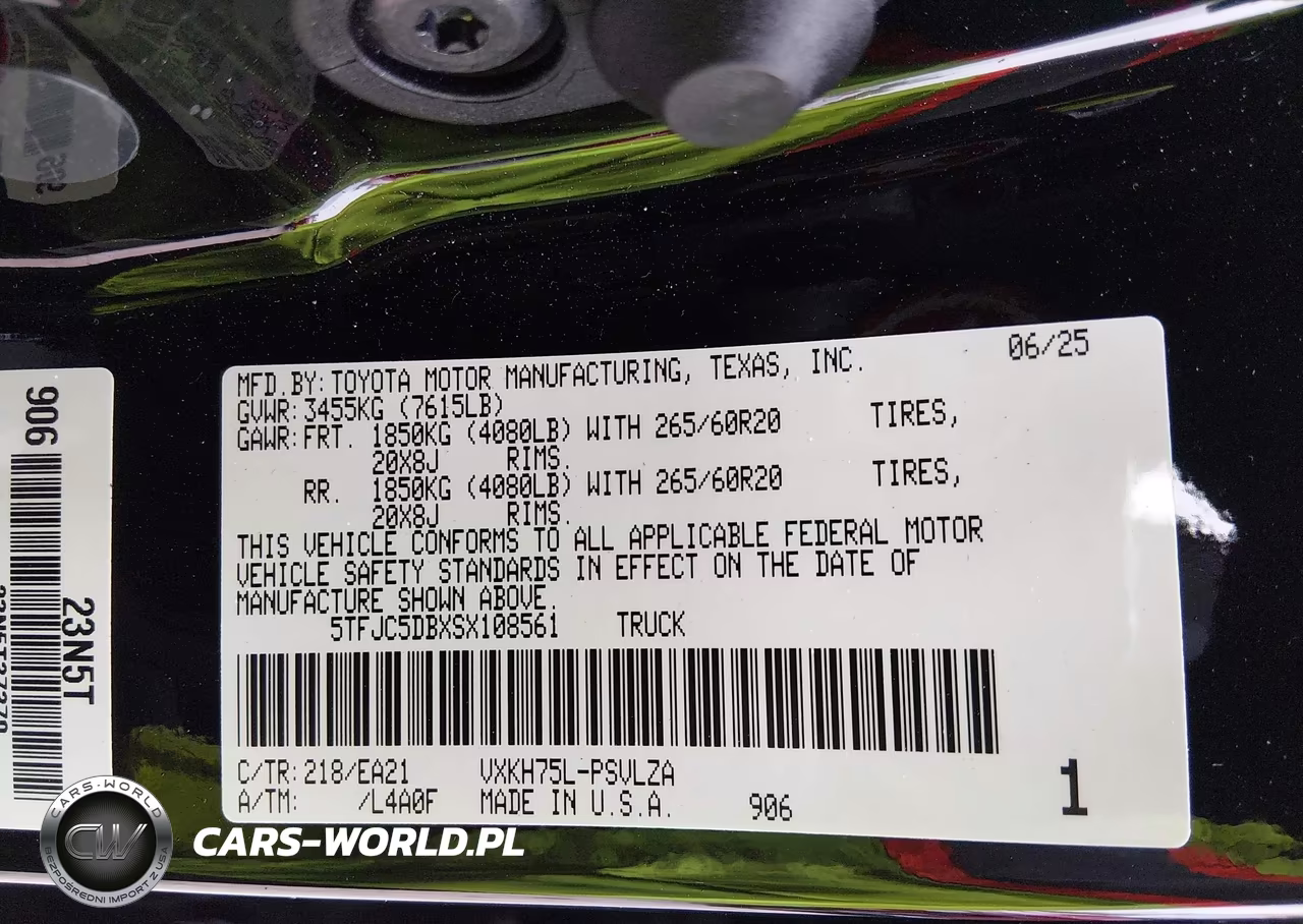 2025 Toyota Tundra Hybrid Limited Crewmax 6.4' Bed VIN:5TFJC5DBXSX108561 - 9