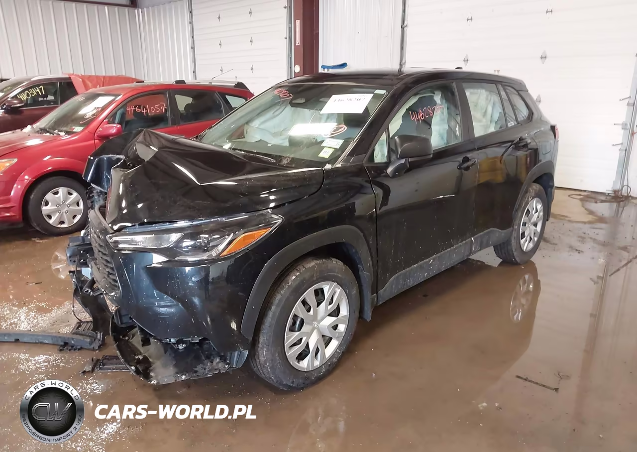 2024 Toyota Corolla Cross L VIN:7MUAAABG8RV117357 - 2