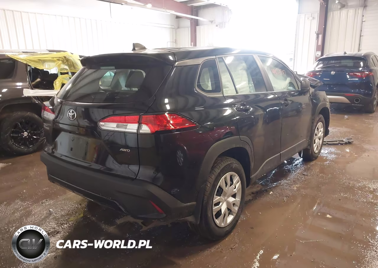 2024 Toyota Corolla Cross L VIN:7MUAAABG8RV117357 - 4