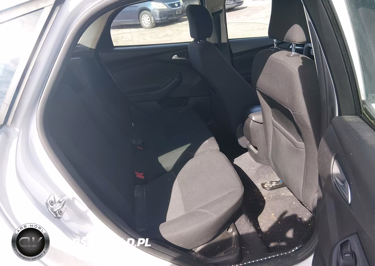 2017 Ford Focus Se VIN:1FADP3K29HL216135 - 8