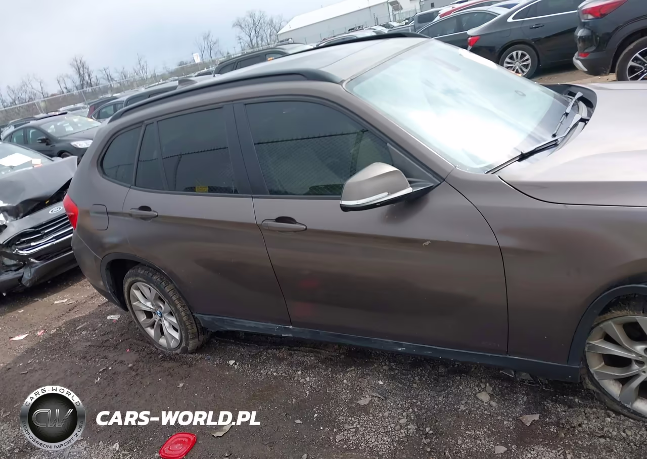 2013 BMW X1 xDrive28I VIN:WBAVL1C5XDVR88288 - 13