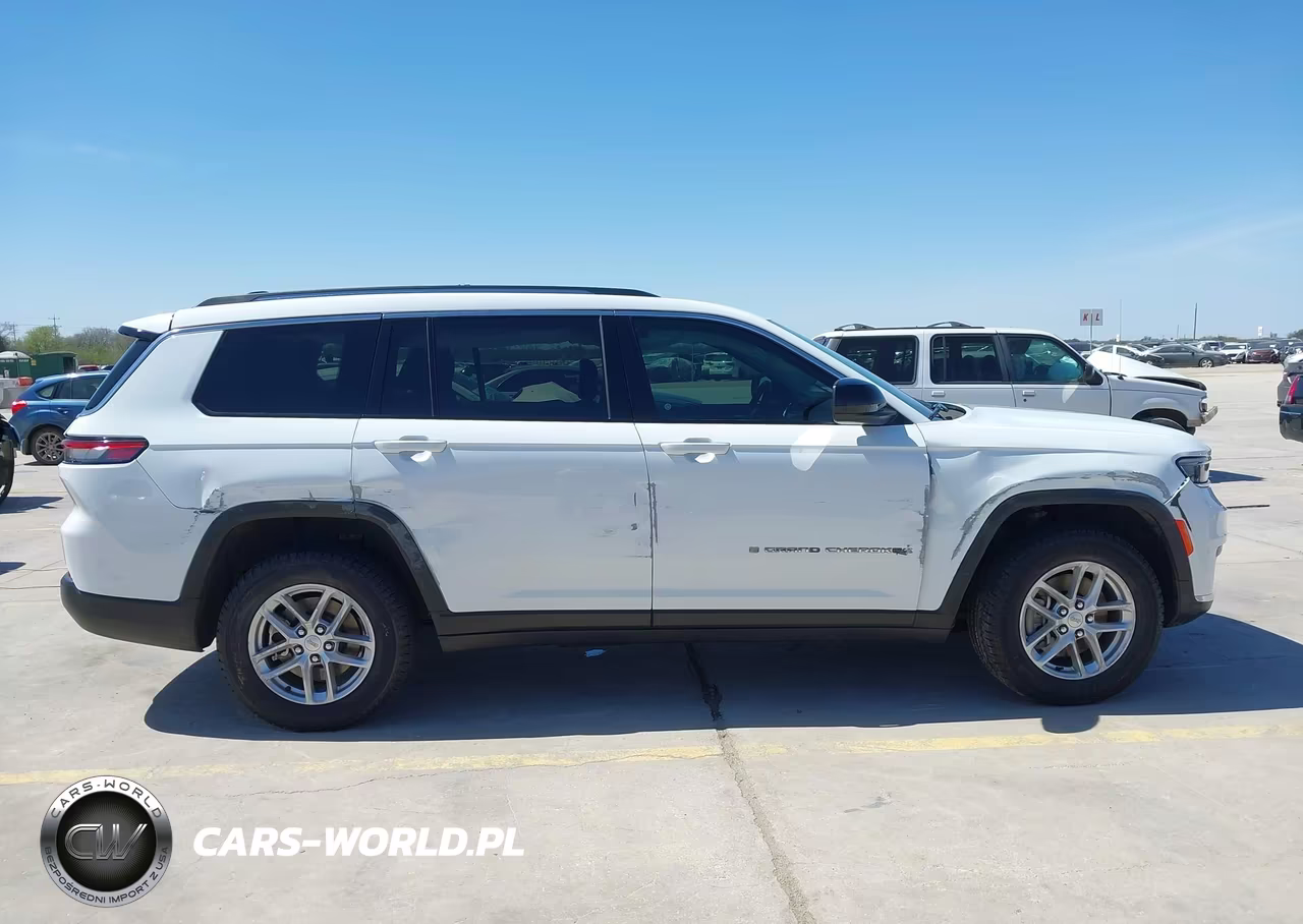 2021 Jeep Grand Cherokee L Laredo 4X4 VIN:1C4RJKAG8M8196756 - 13