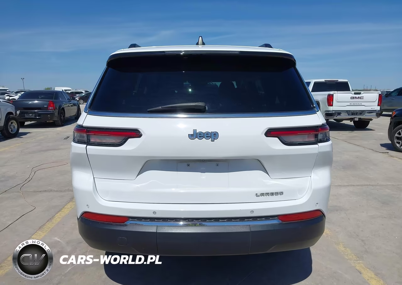 2021 Jeep Grand Cherokee L Laredo 4X4 VIN:1C4RJKAG8M8196756 - 16