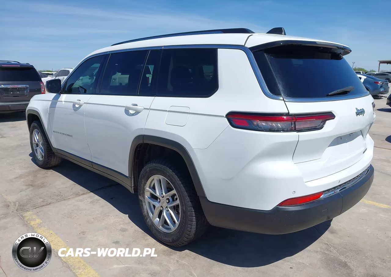 2021 Jeep Grand Cherokee L Laredo 4X4 VIN:1C4RJKAG8M8196756 - 3