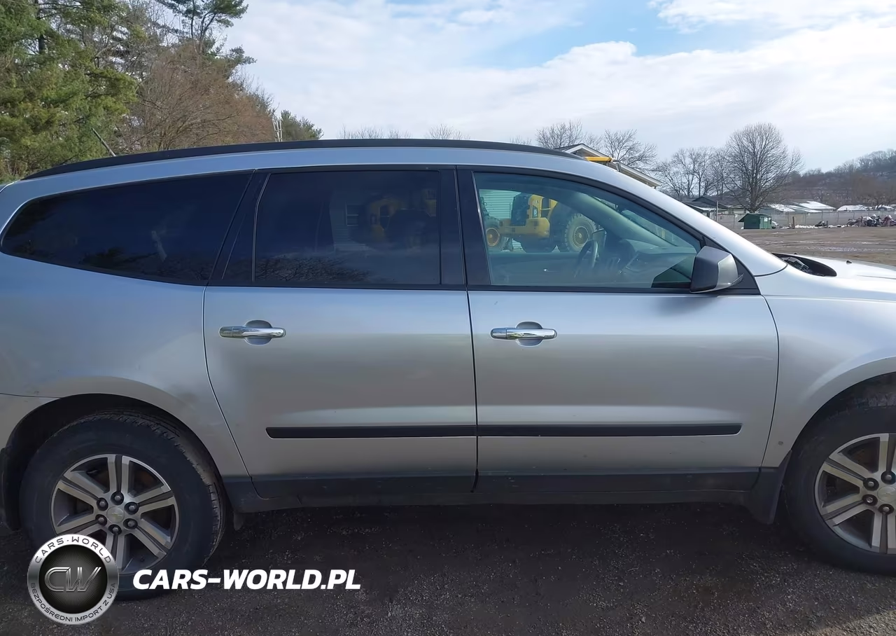 2017 Chevrolet Traverse Ls VIN:1GNKVFKDXHJ323529 - 13