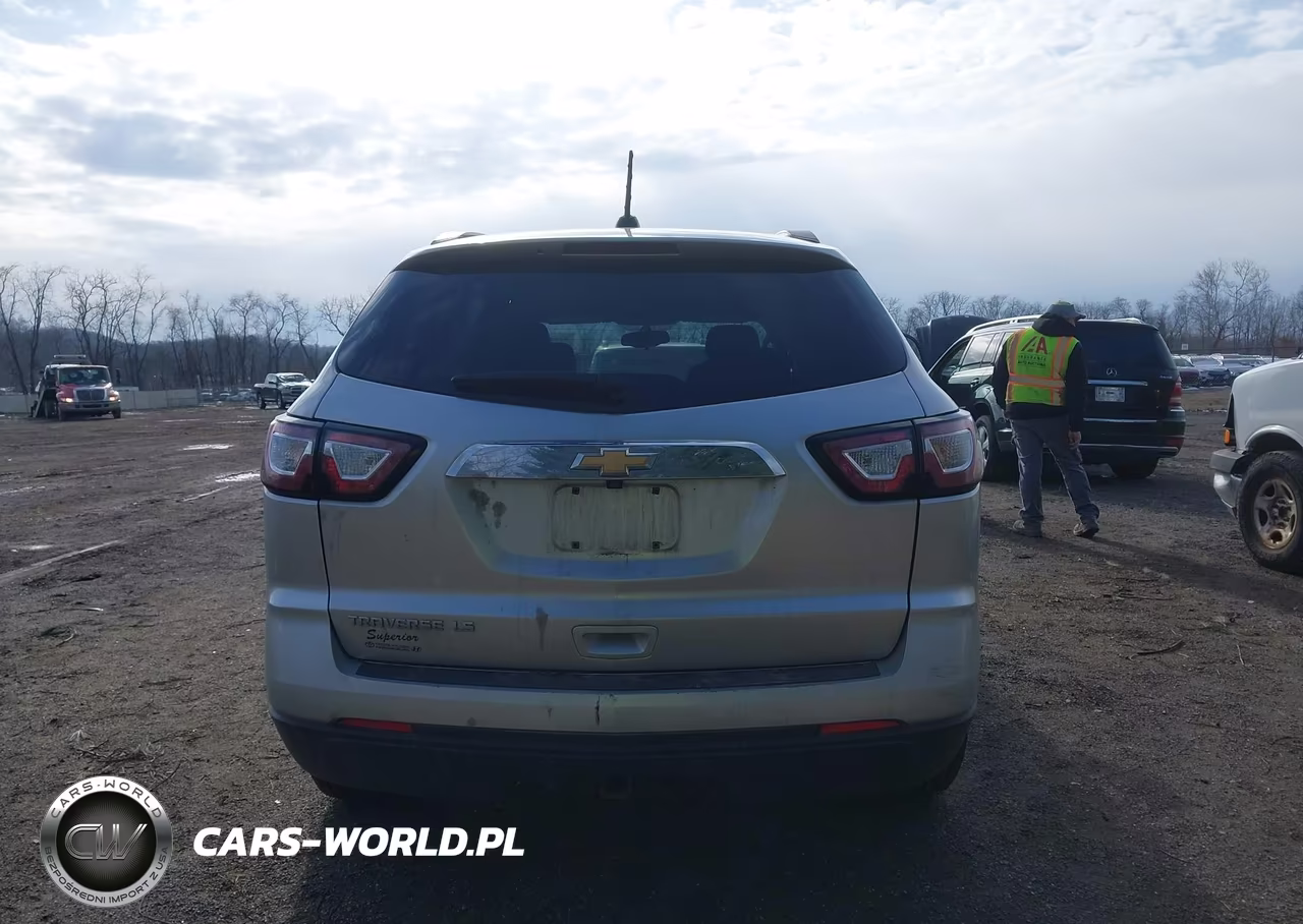 2017 Chevrolet Traverse Ls VIN:1GNKVFKDXHJ323529 - 16