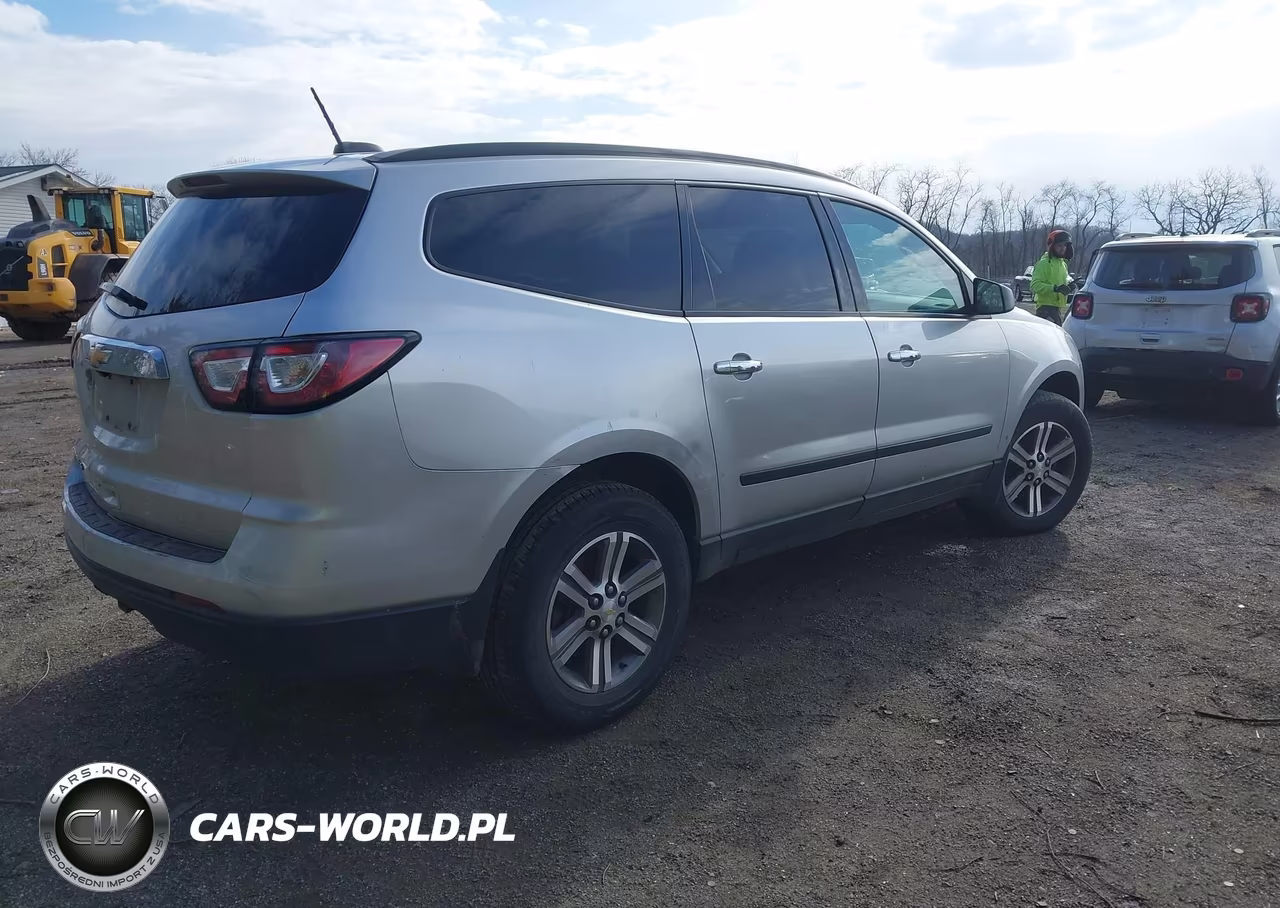 2017 Chevrolet Traverse Ls VIN:1GNKVFKDXHJ323529 - 4