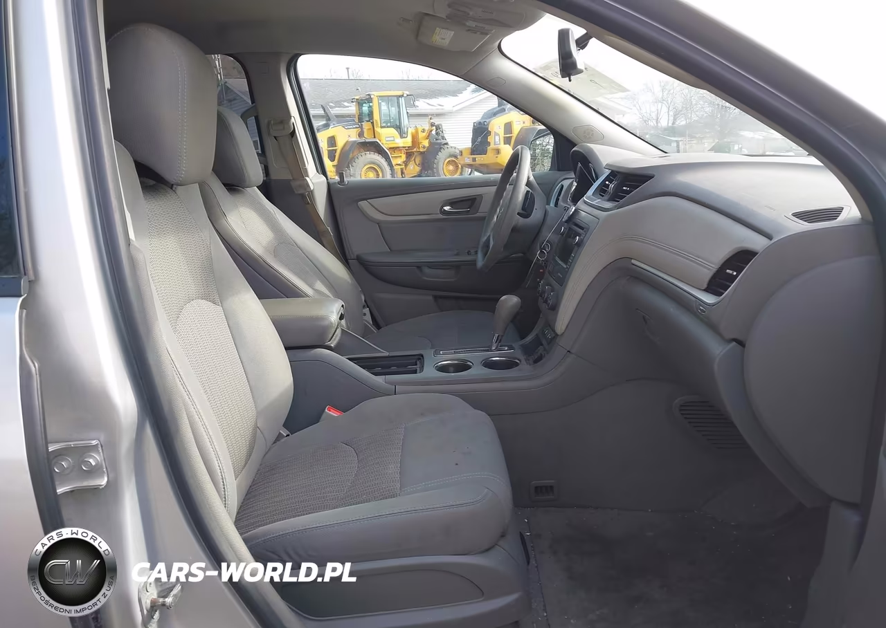2017 Chevrolet Traverse Ls VIN:1GNKVFKDXHJ323529 - 5