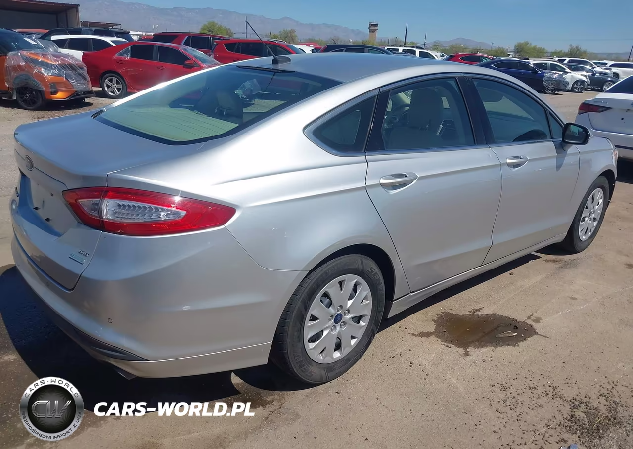 2013 Ford Fusion Se VIN:3FA6P0HR1DR125934 - 4