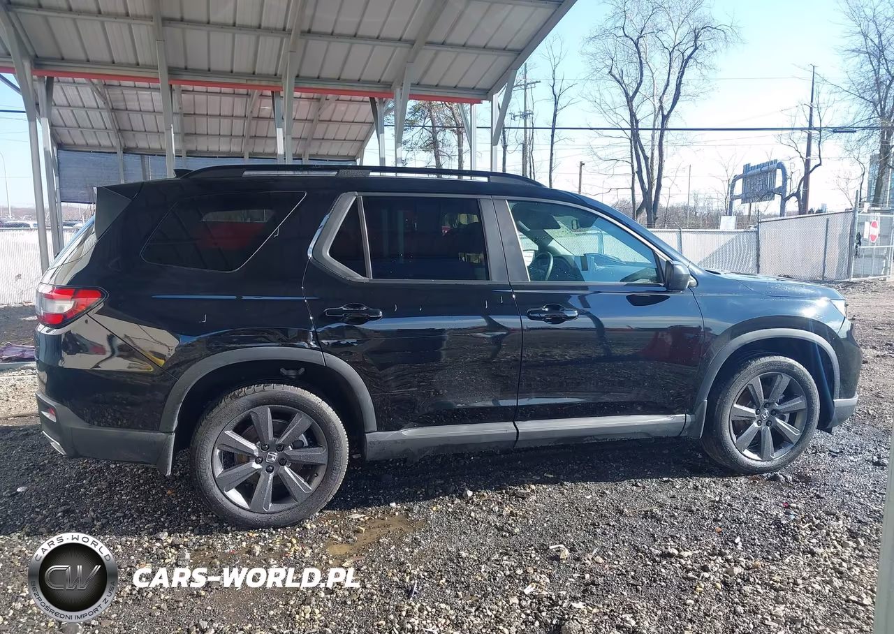 2025 Honda Pilot Sport VIN:5FNYG1H32SB146276 - 13