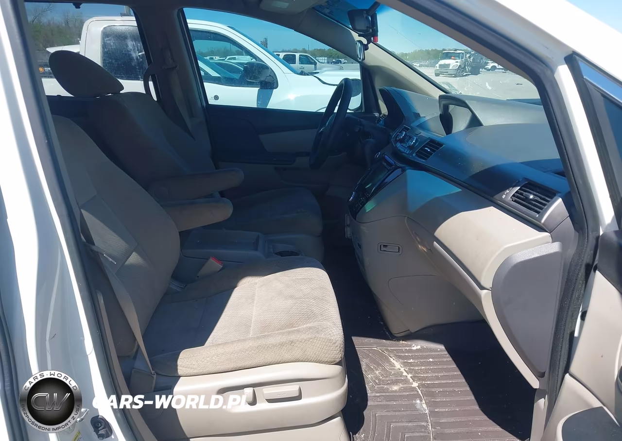 2016 Honda Odyssey Se VIN:5FNRL5H38GB087944 - 5