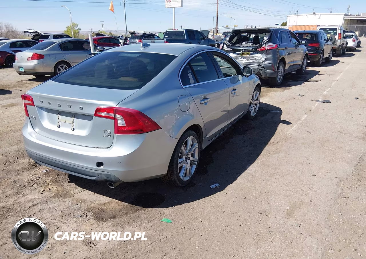 2011 Volvo S60 T6 VIN:YV1902FH3B2010166 - 4