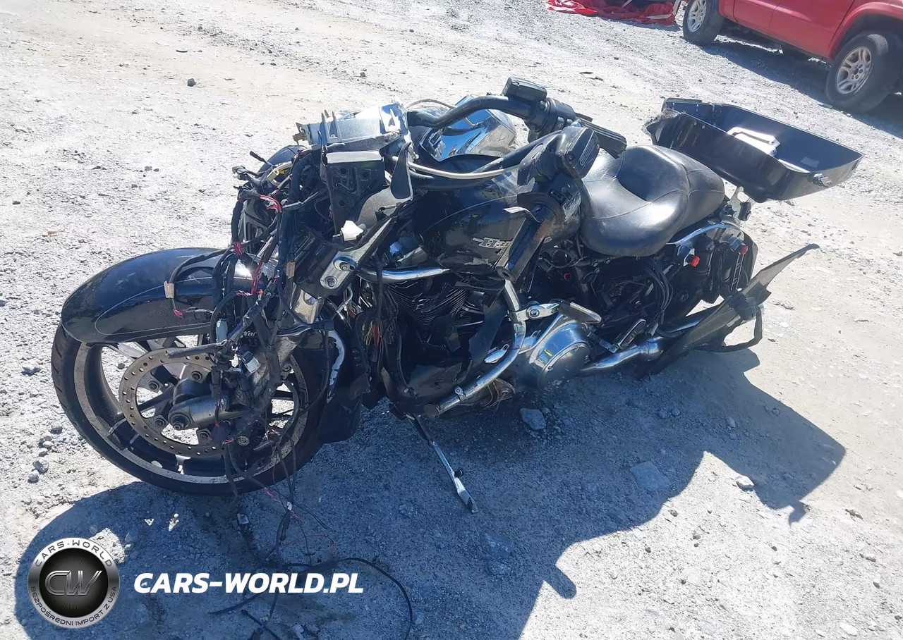 2015 Harley-Davidson Flhxs Street Glide Special VIN:1HD1KRM17FB651899 - 12