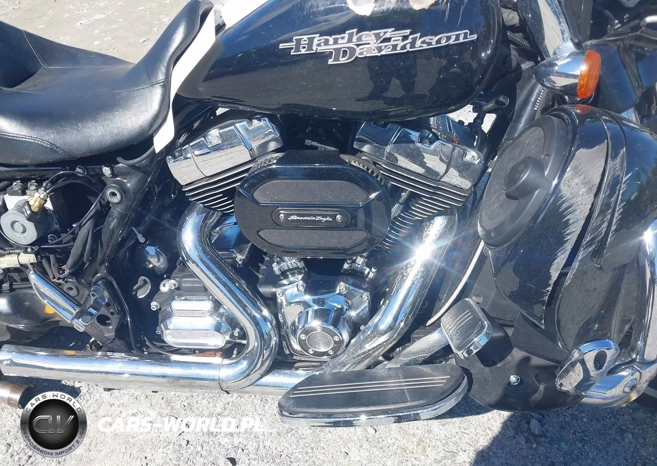 2015 Harley-Davidson Flhxs Street Glide Special VIN:1HD1KRM17FB651899 - 8