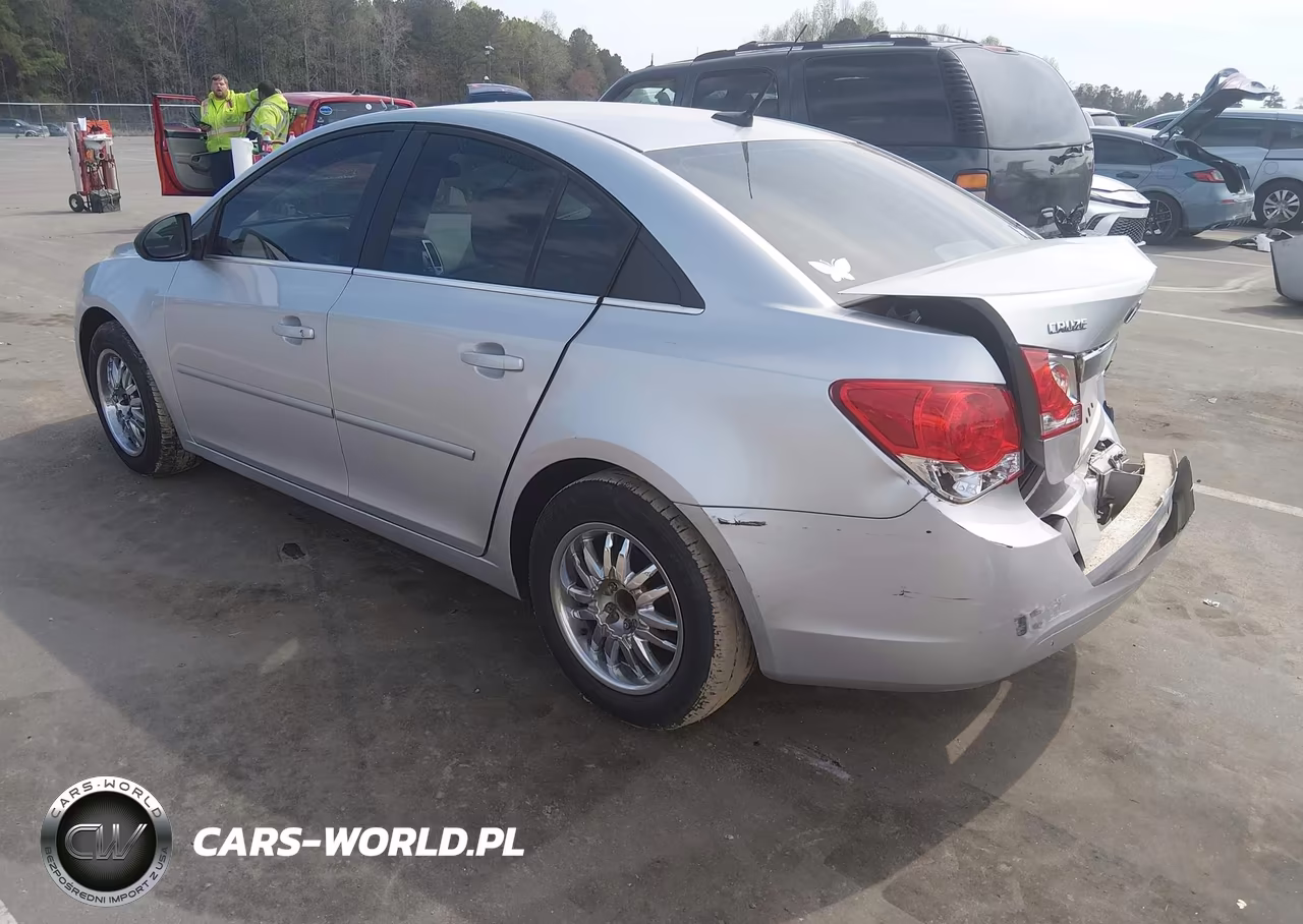 2012 Chevrolet Cruze Ls VIN:1G1PC5SH2C7132073 - 3
