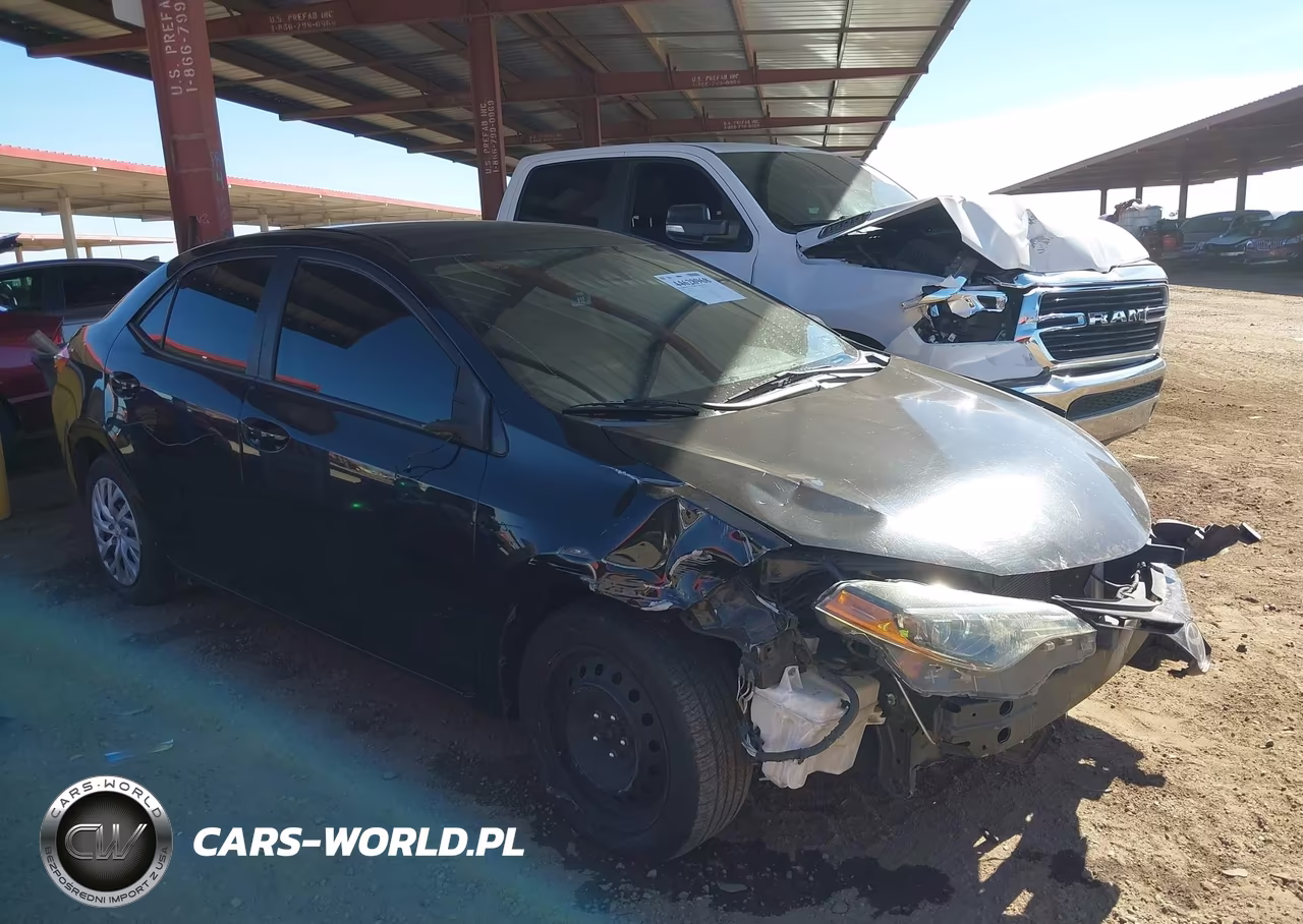 2018 Toyota Corolla Le VIN:2T1BURHE9JC119576 - 14