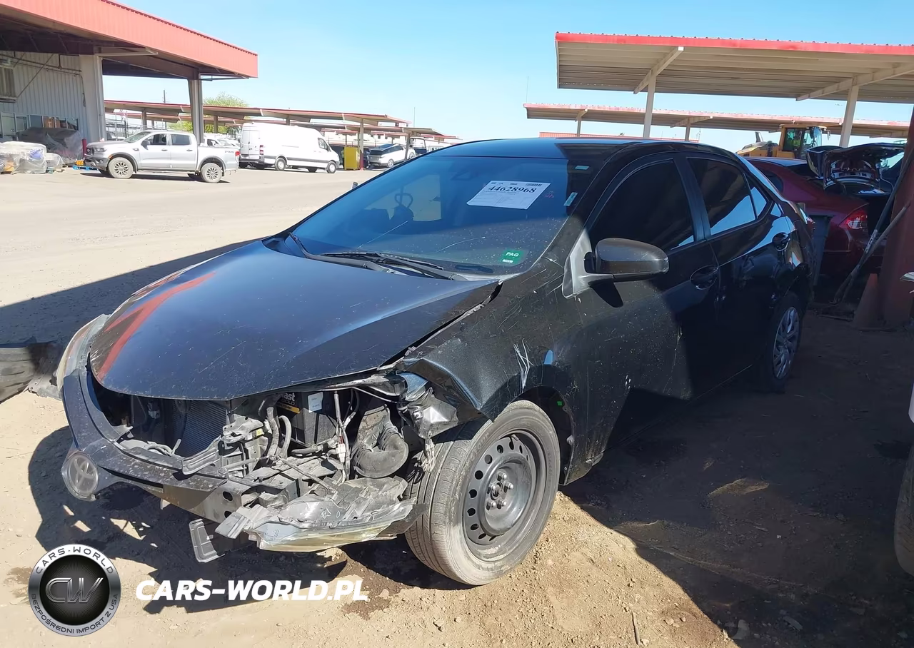 2018 Toyota Corolla Le VIN:2T1BURHE9JC119576 - 15