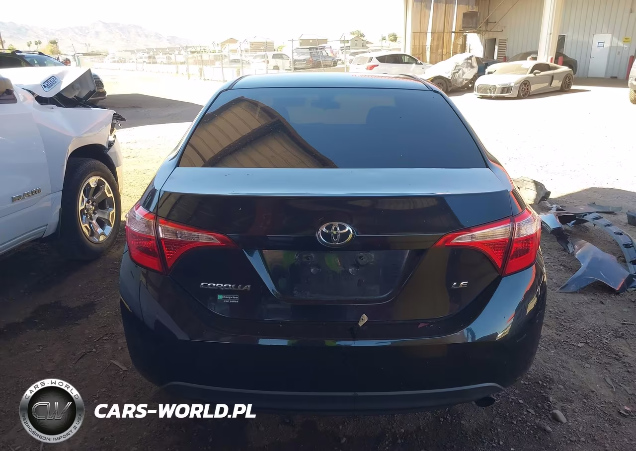 2018 Toyota Corolla Le VIN:2T1BURHE9JC119576 - 17