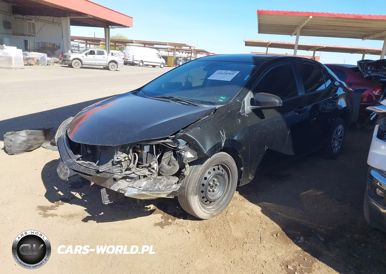 2018 Toyota Corolla Le VIN:2T1BURHE9JC119576 - 2