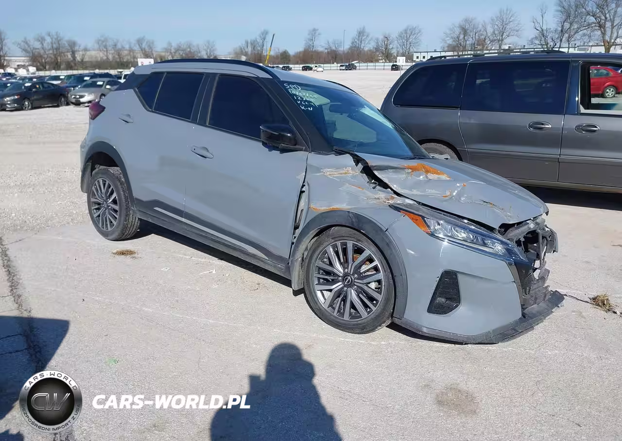2023 Nissan Kicks Sr Xtronic Cvt