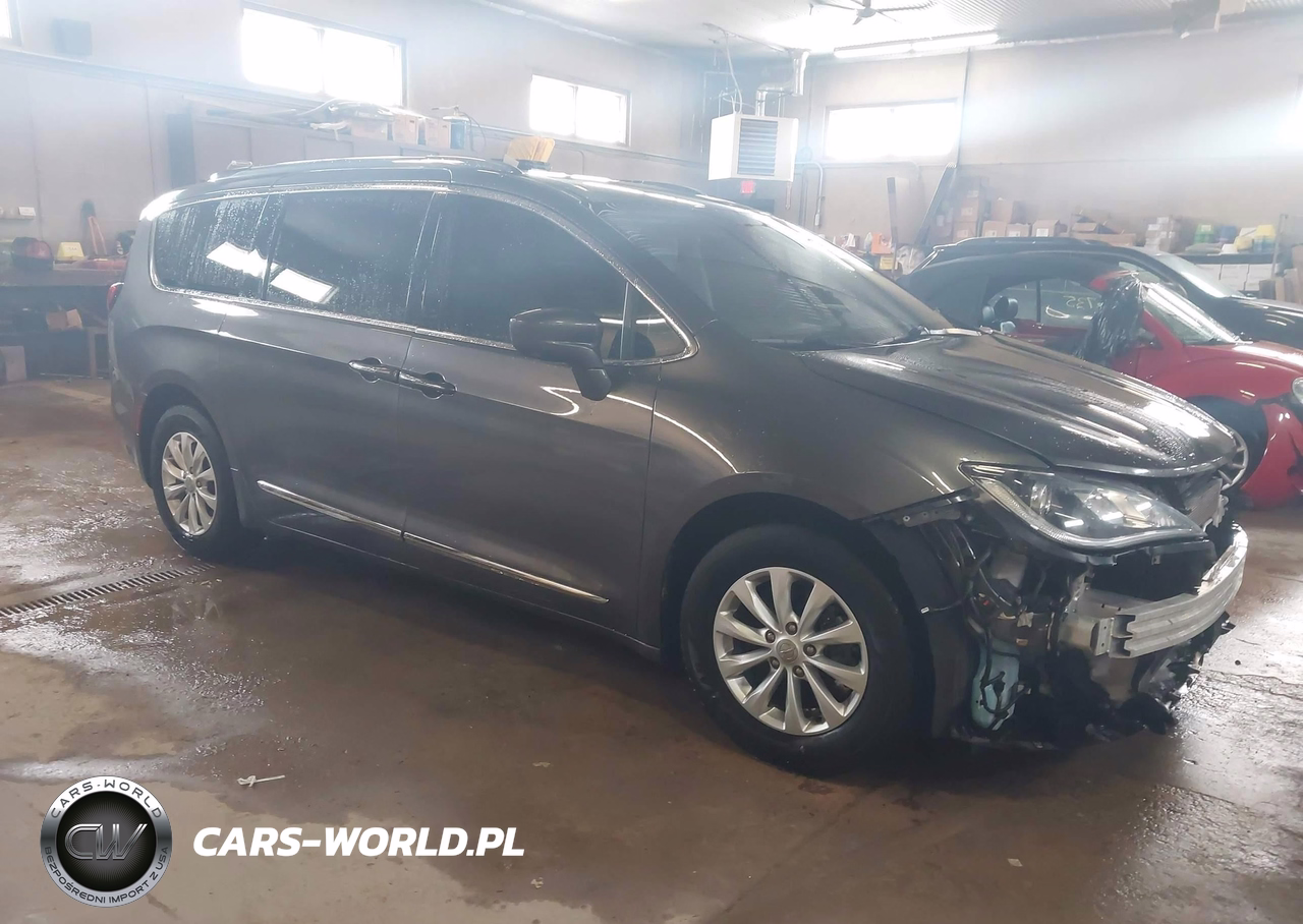 2019 Chrysler Pacifica Touring L