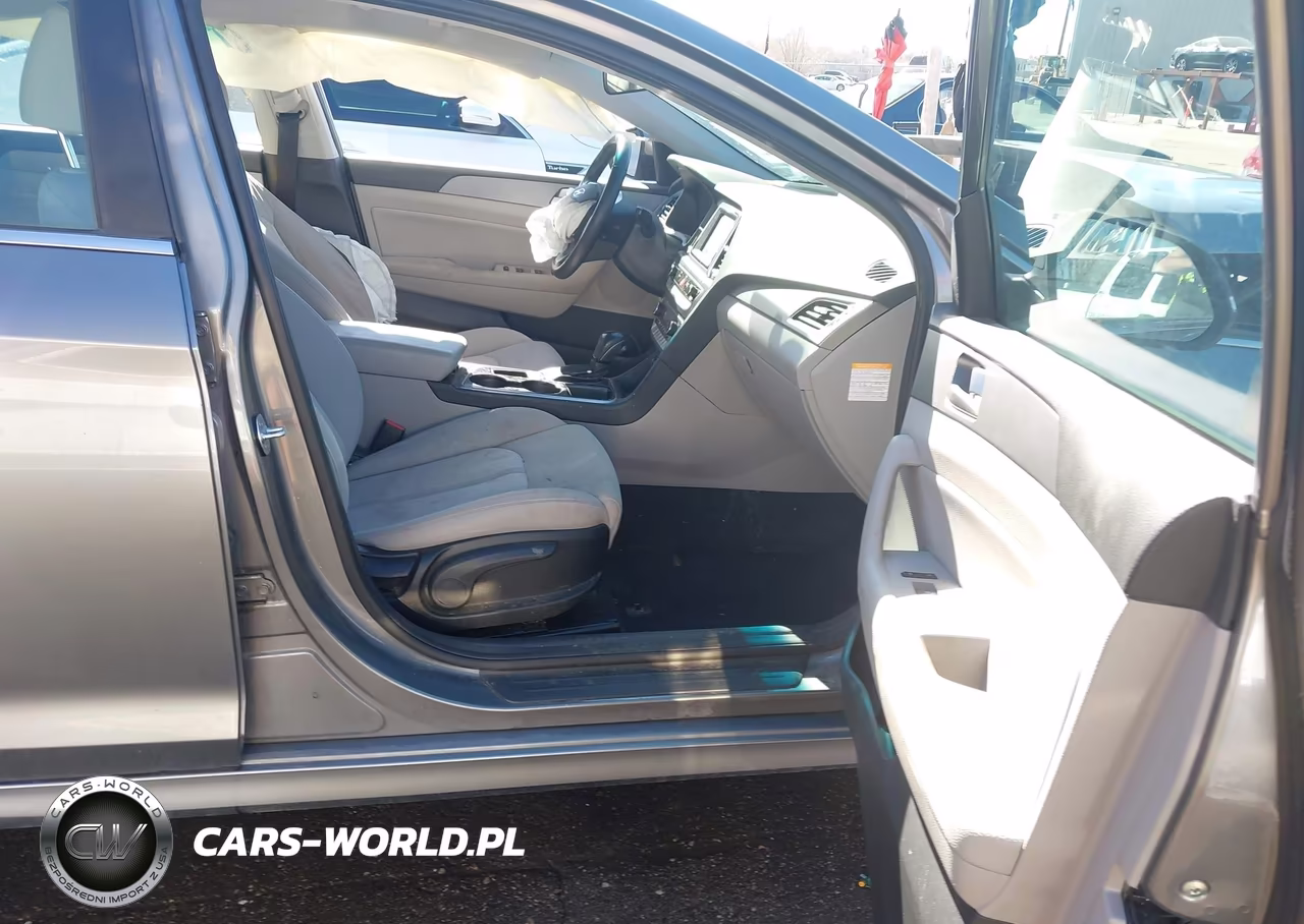 2019 Hyundai Sonata Hybrid Se VIN:KMHE24L38KA084526 - 5