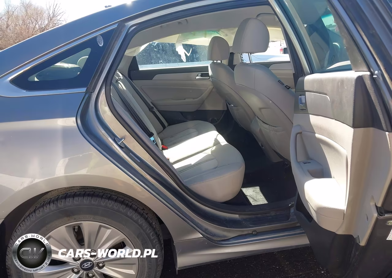 2019 Hyundai Sonata Hybrid Se VIN:KMHE24L38KA084526 - 8