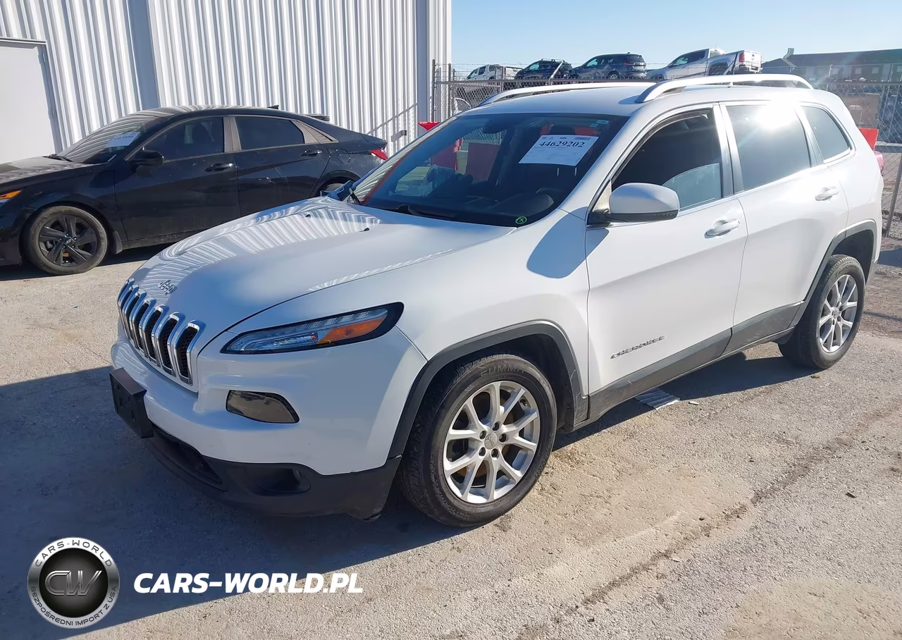2017 Jeep Cherokee Latitude Fwd VIN:1C4PJLCB8HW610098 - 2