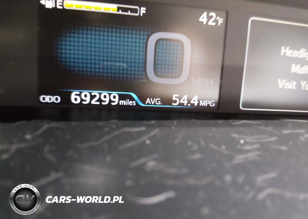 2017 Toyota Prius Two VIN:JTDKBRFU7H3043892 - 15